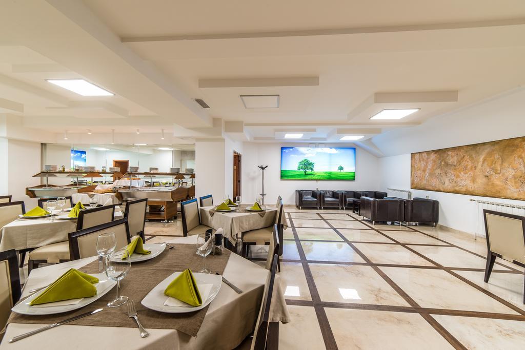 Hotel Opal Cluj-Napoca Esterno foto