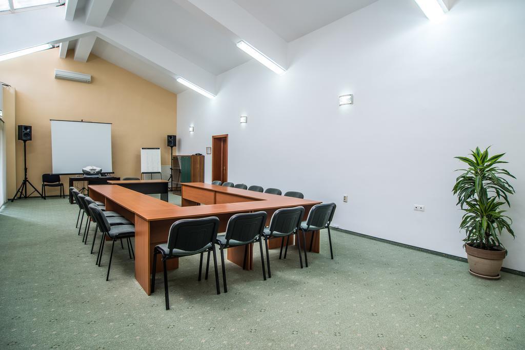 Hotel Opal Cluj-Napoca Esterno foto