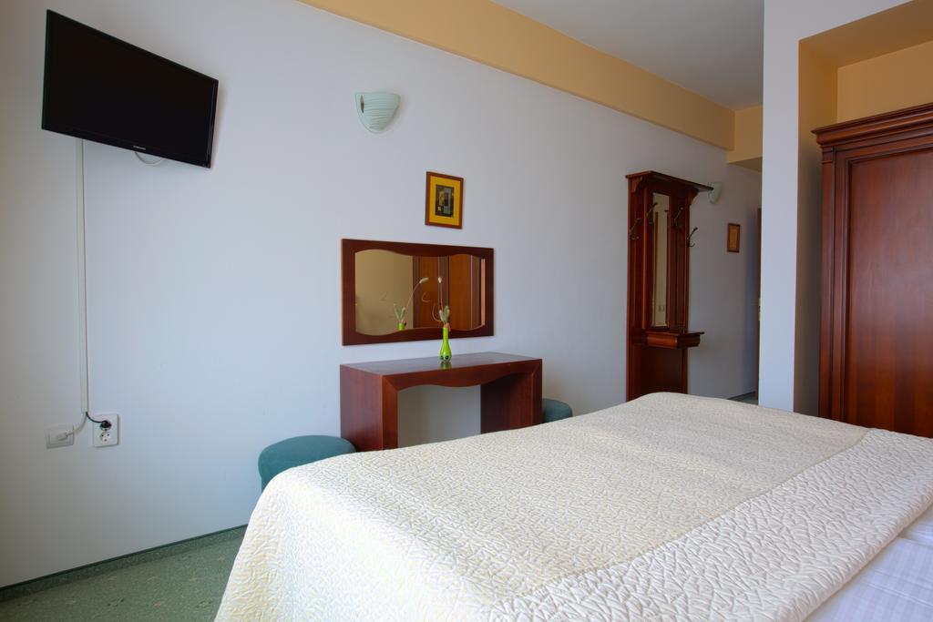 Hotel Opal Cluj-Napoca Esterno foto